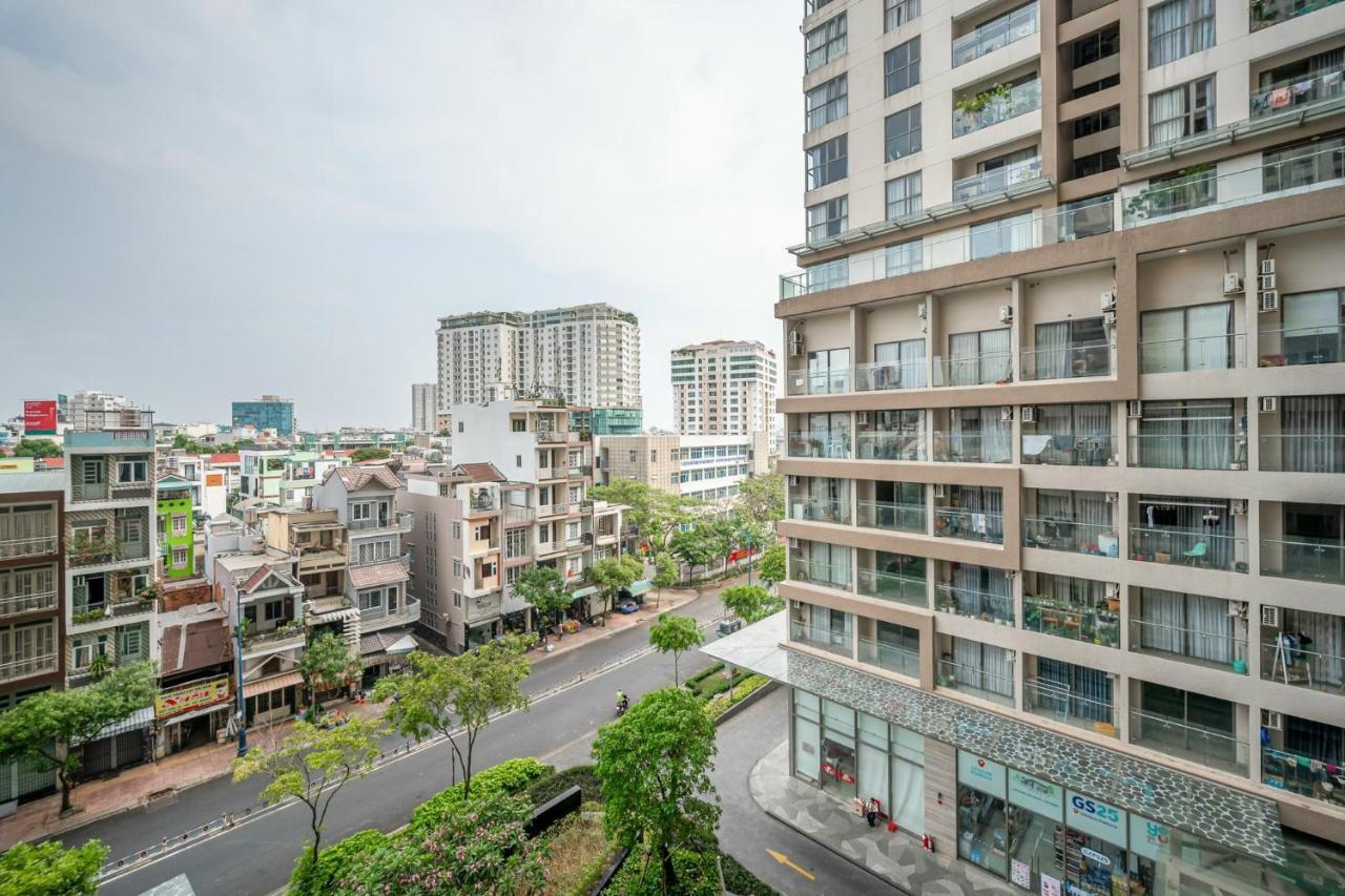 Masteri Millennium Balcony - District 4 *