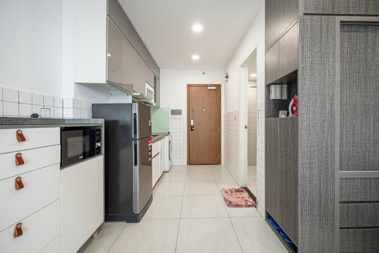 Masteri Millennium Balcony - District 4 *